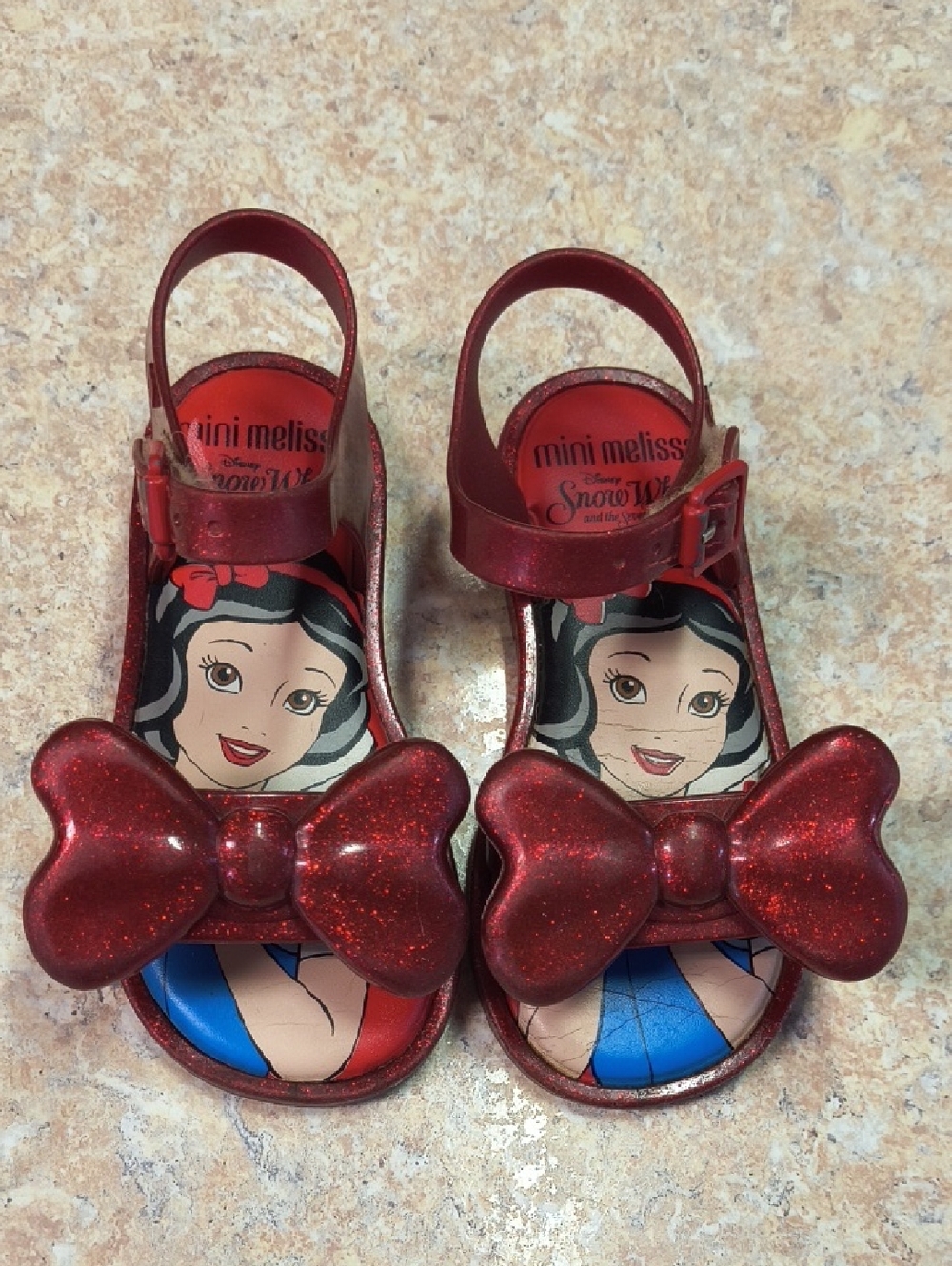 Mini Melissa Red Glitter Bow Snow White Sandals Size 9.